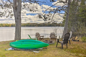 Lovely Lakefront Cottage with Fire Pit and Yard!